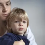 Non bisogna nascondere le emozioni negative davanti ai propri figli