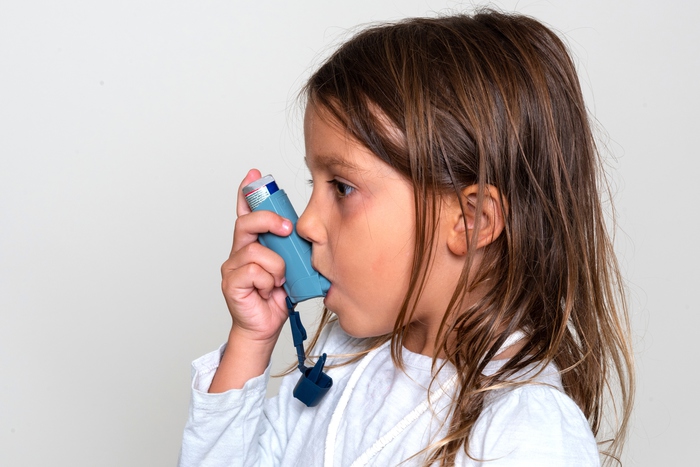 L'obesità infantile può anche essere causa d'asma per i bambini