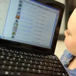 Smartphone e tablet andrebbero vietati prima dei due anni