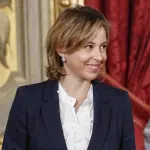 Il Ministro Grillo: "Fondamentali le ostetriche territoriali per la maternità"