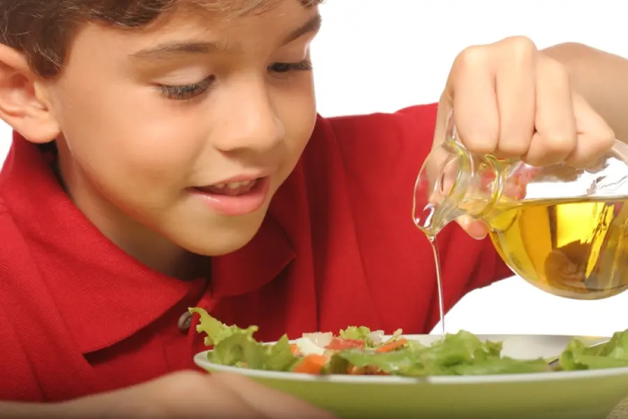 L'olio d'oliva protegge i bambini dall'obesità
