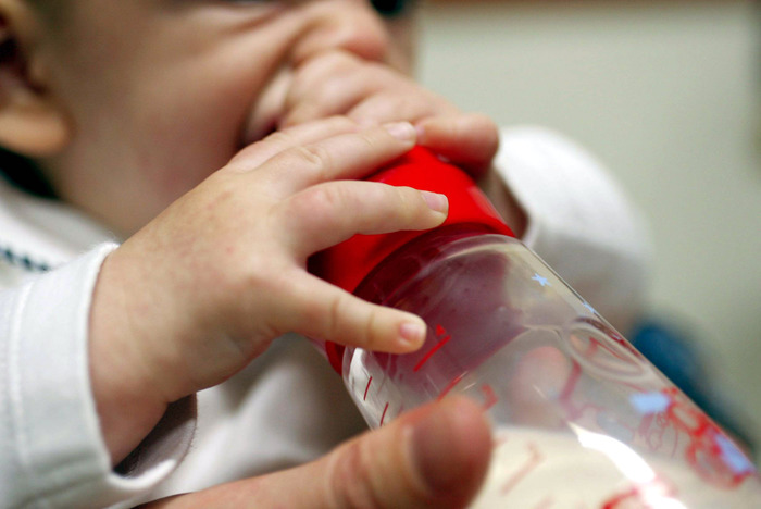 Aumenta il bonus bebé e arrivano sconti per latte e pannolini